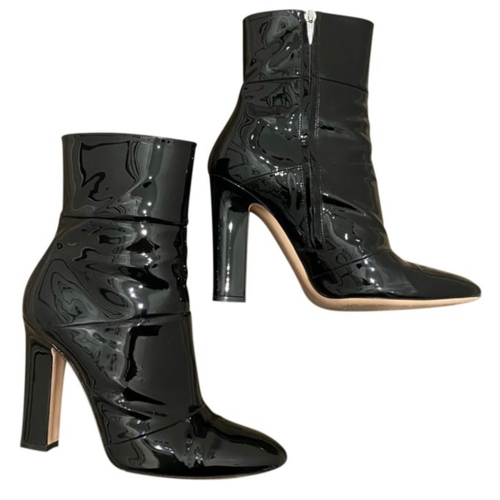 Gianvito Rossi Brandy Patent Leather Boot. Will comfortably fit a 9 or 9.5.